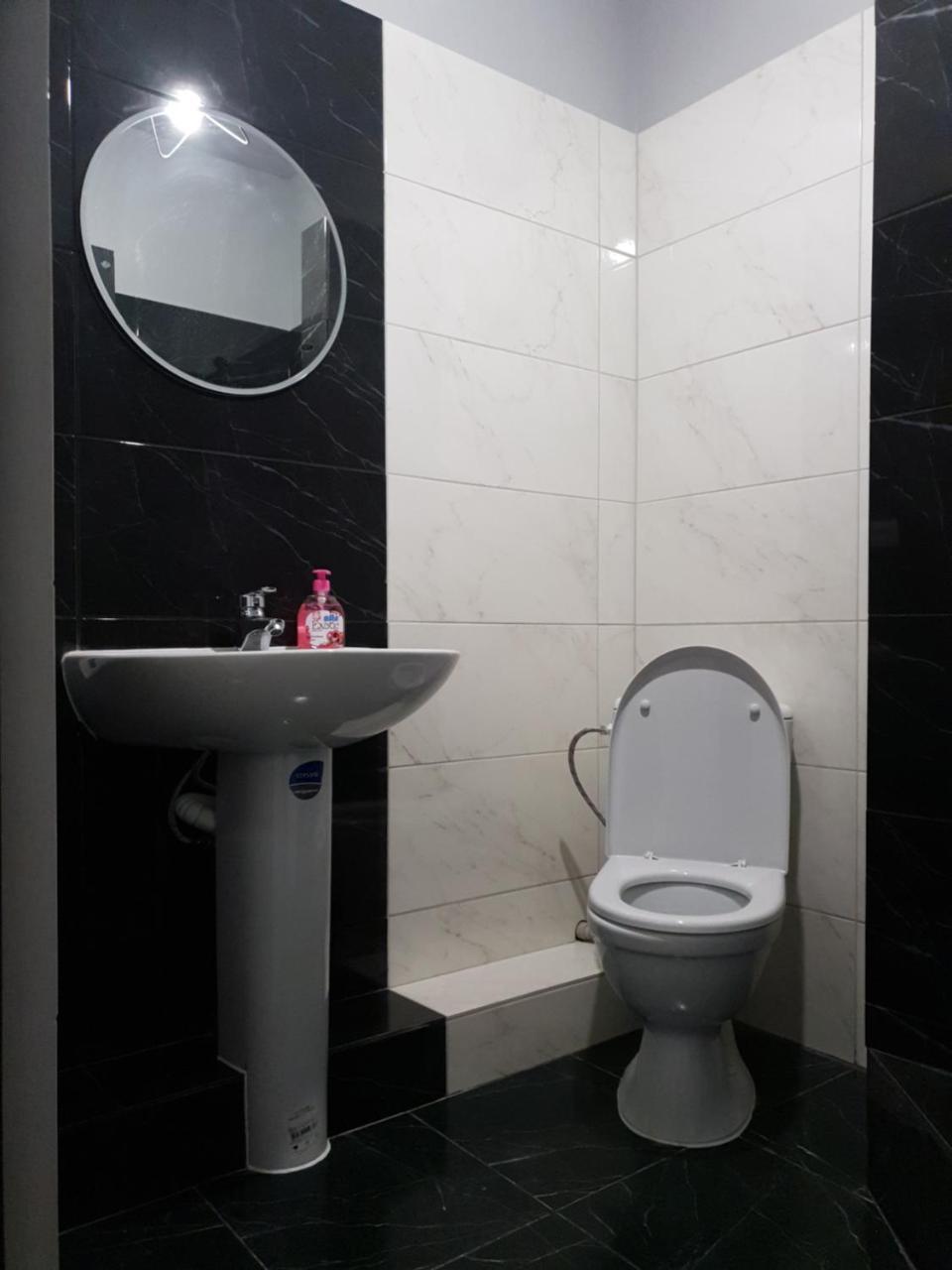 Travel Station Apartment Ivano-Frankivszk Kültér fotó